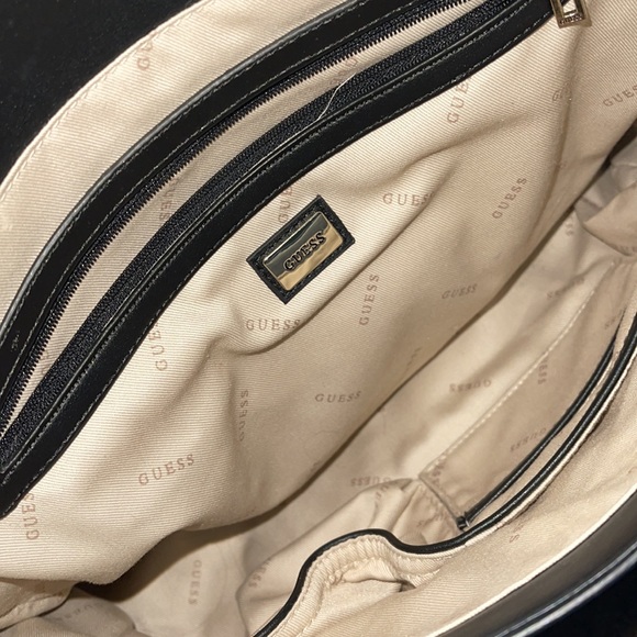 Guess purse . Used twice - Picture 3 of 3